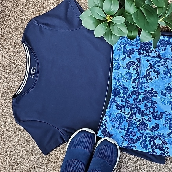 Talbot's Tee - Picture 9 of 10